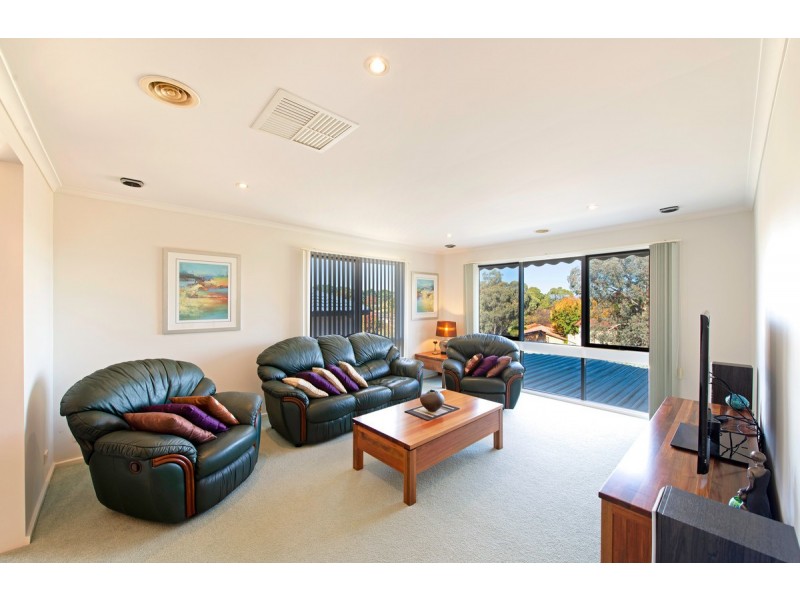 12 Baracchi Crescent, Giralang ACT 2617