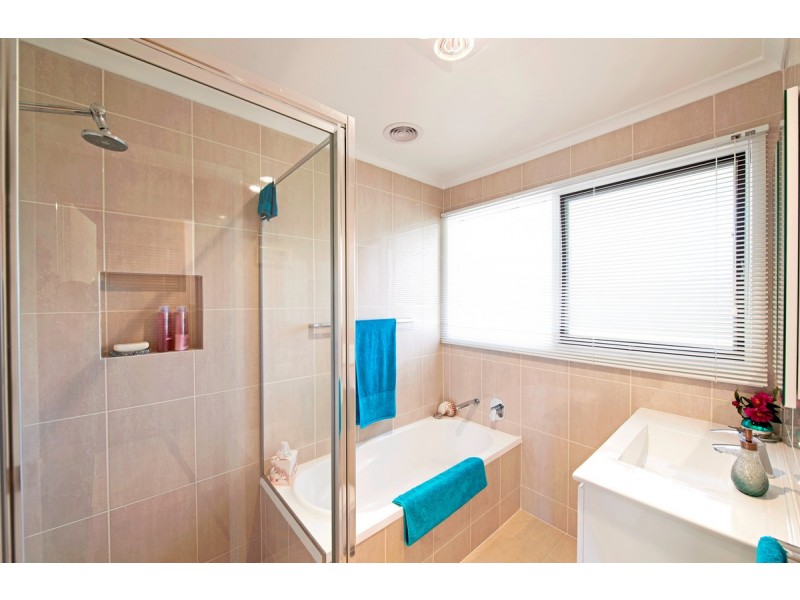 12 Baracchi Crescent, Giralang ACT 2617