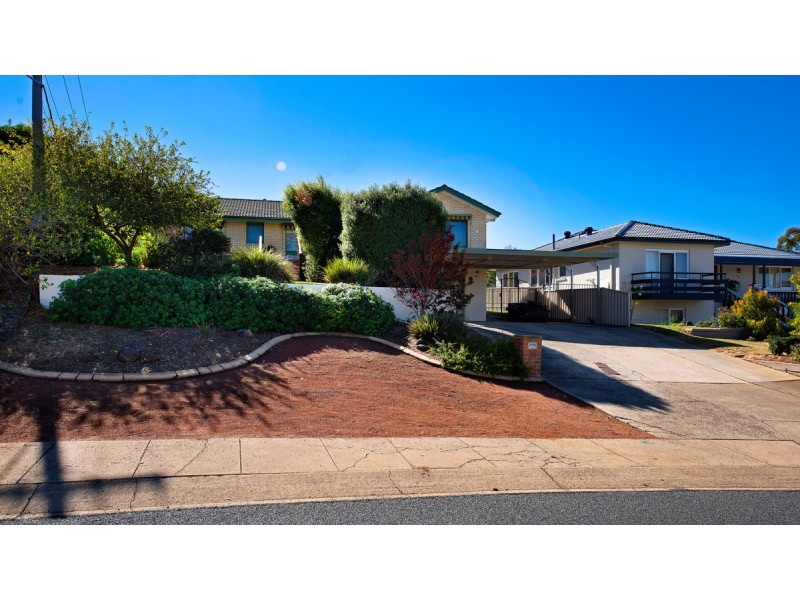 12 Baracchi Crescent, Giralang ACT 2617