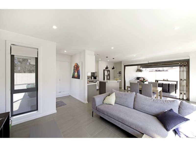 16 Canopus Crescent, Giralang ACT 2617
