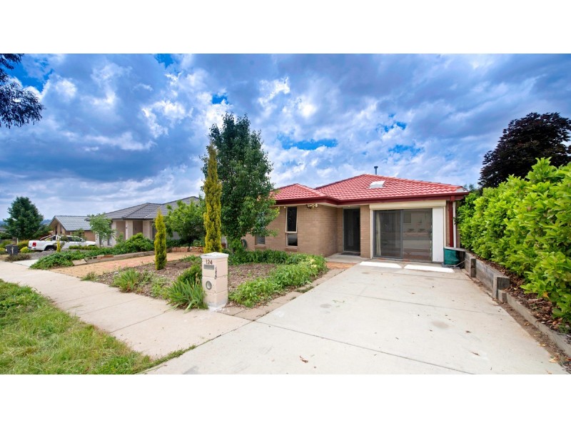 124 Macfarlane Burnett Avenue, Macgregor ACT 2615