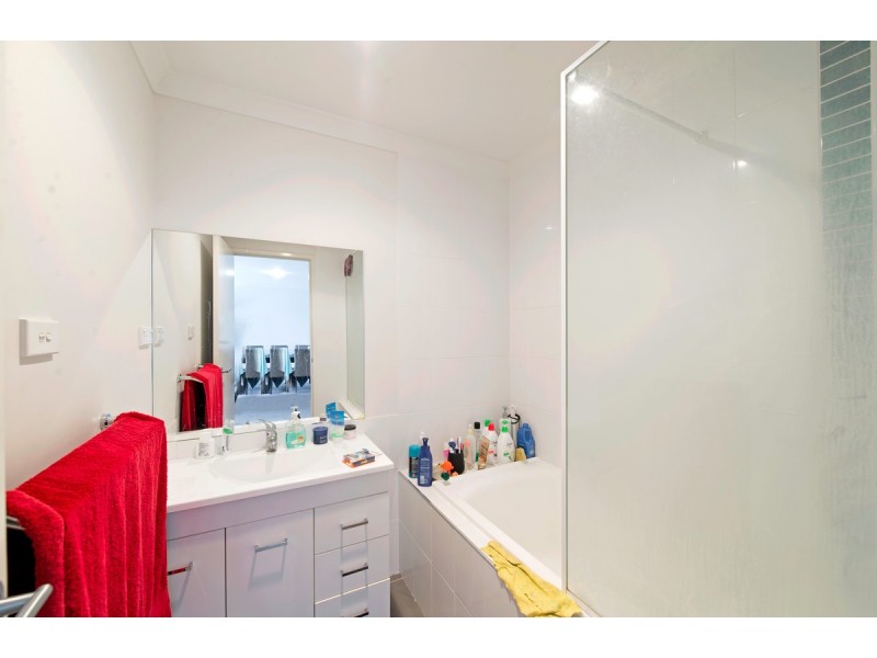 18/141 Macfarlane Burnett Avenue, Macgregor ACT 2615