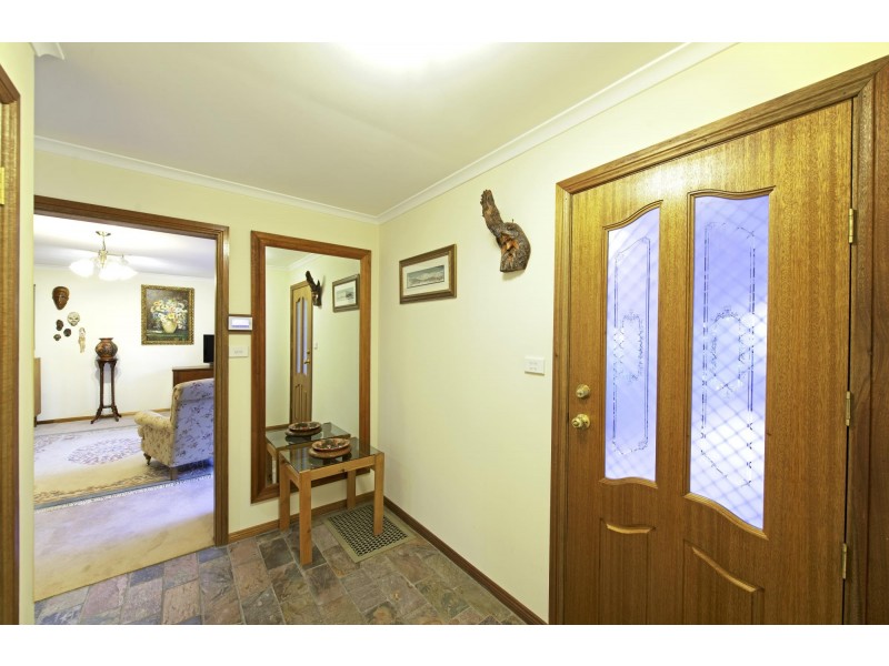 30 Mirrabucca Crescent, Giralang ACT 2617