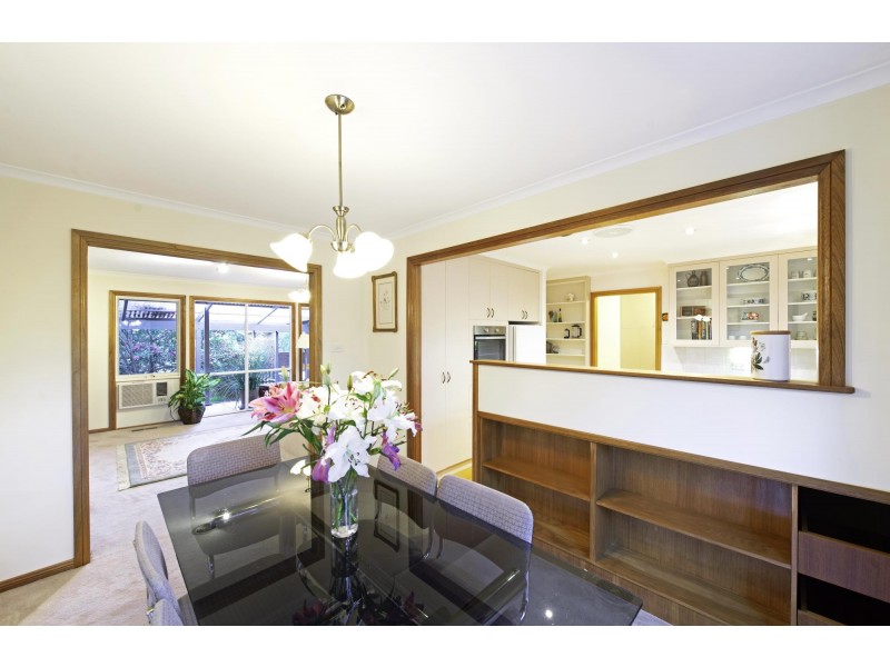 30 Mirrabucca Crescent, Giralang ACT 2617