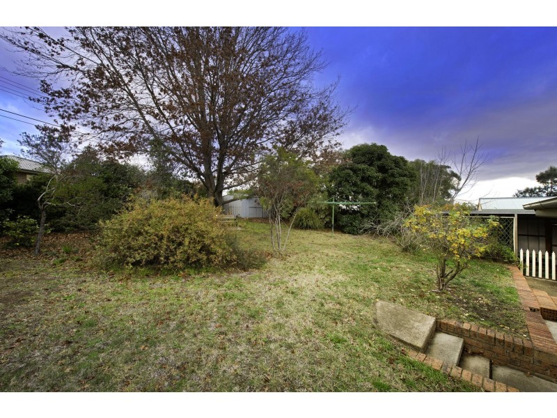30 Mirrabucca Crescent, Giralang ACT 2617