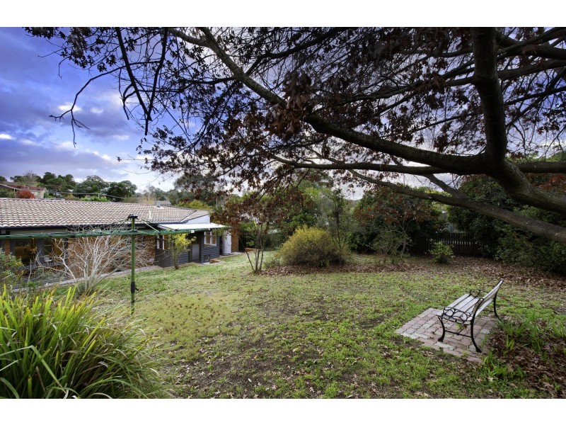 30 Mirrabucca Crescent, Giralang ACT 2617