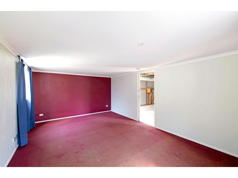 6 Southam Place, Holt ACT 2615