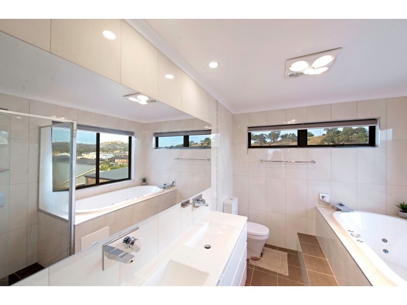 32 Alanvale Street, Harrison ACT 2914