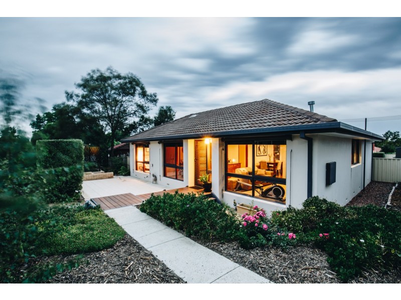 15 Challinor Crescent, Florey ACT 2615