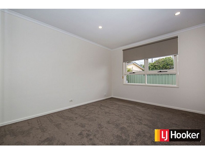 10 Eggleston Crescent, Chifley ACT 2606