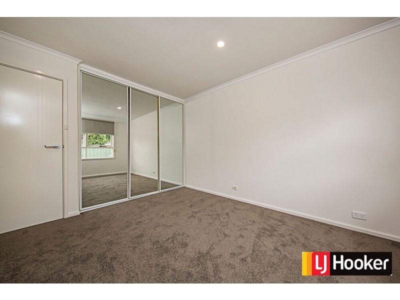 10 Eggleston Crescent, Chifley ACT 2606