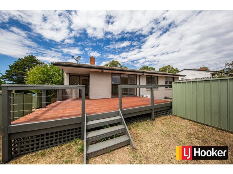10 Eggleston Crescent, Chifley ACT 2606