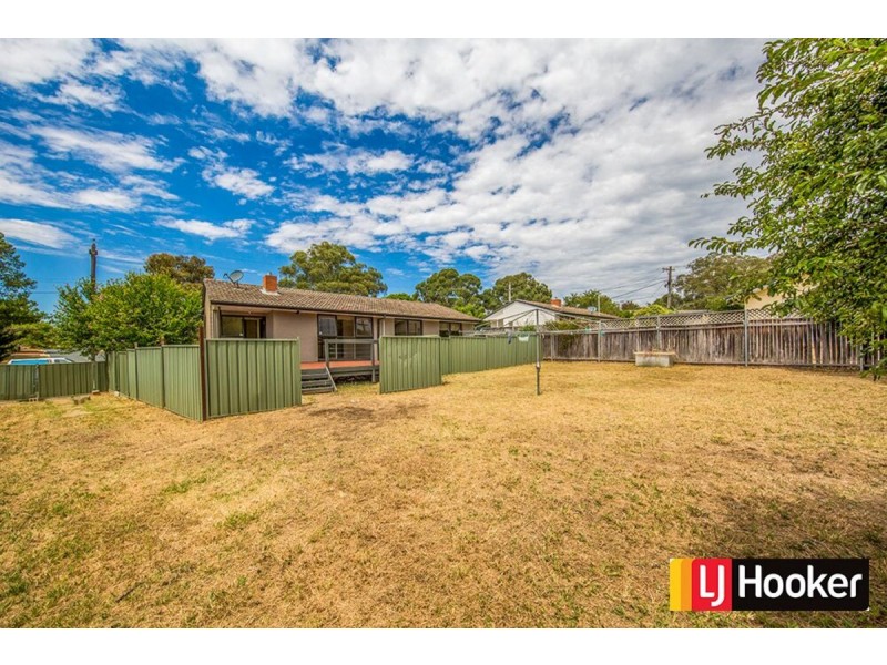 10 Eggleston Crescent, Chifley ACT 2606