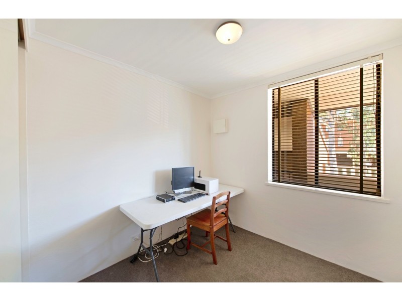 12/30 Springvale Drive, Hawker ACT 2614