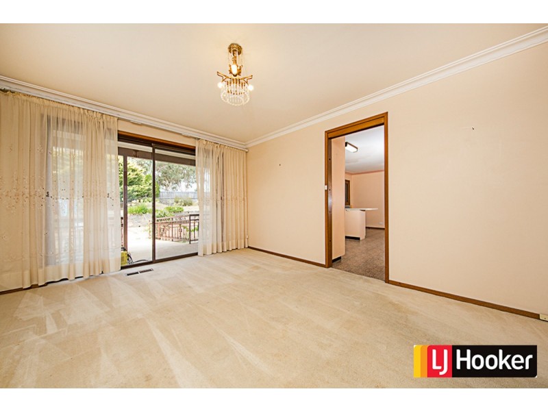 17 Sculptor Street, Giralang ACT 2617