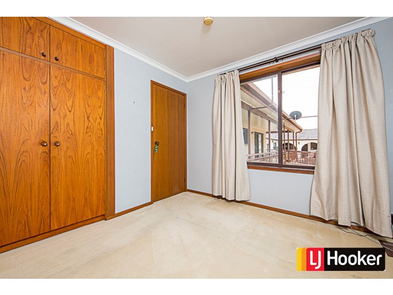 17 Sculptor Street, Giralang ACT 2617