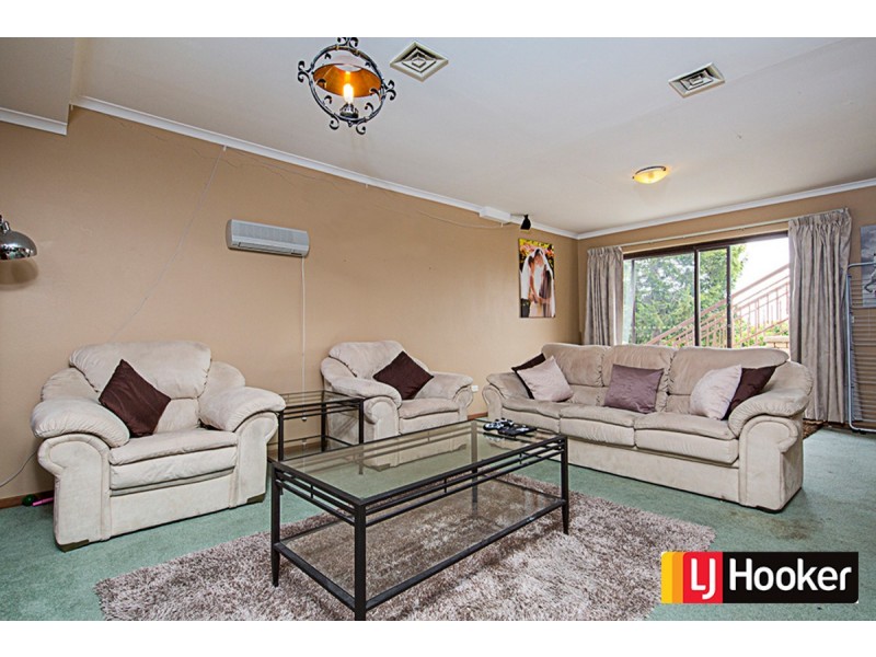 17 Sculptor Street, Giralang ACT 2617