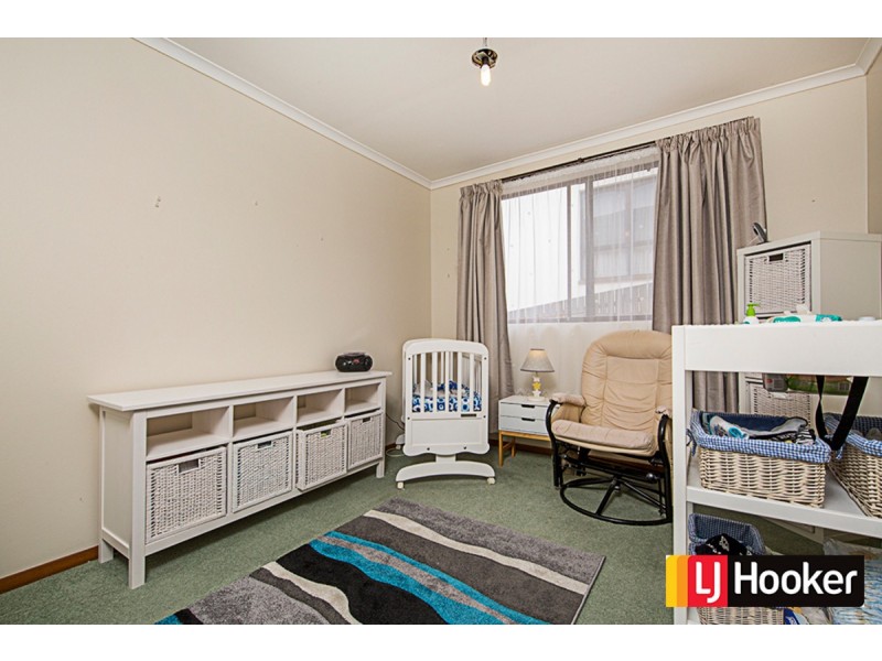 17 Sculptor Street, Giralang ACT 2617