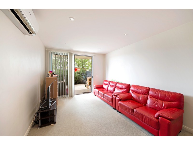 18/297 Flemington Road 2913′, Franklin ACT 2913