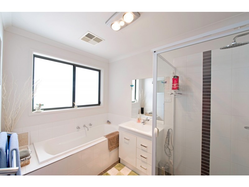 1/204 Macfarlane Burnet Avenue, Macgregor ACT 2615