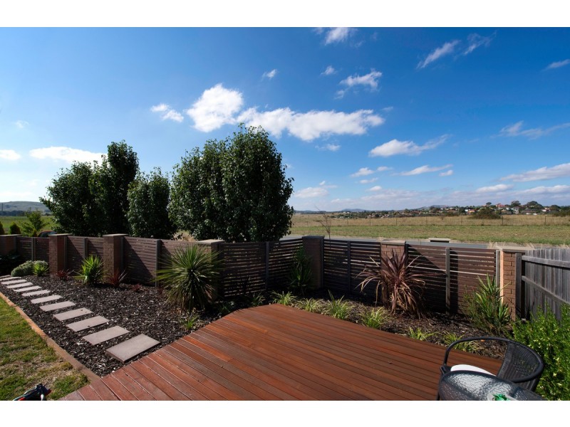 1/204 Macfarlane Burnet Avenue, Macgregor ACT 2615