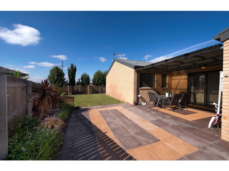 1/204 Macfarlane Burnet Avenue, Macgregor ACT 2615