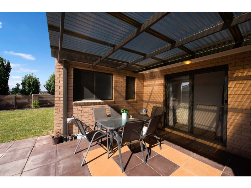 1/204 Macfarlane Burnet Avenue, Macgregor ACT 2615