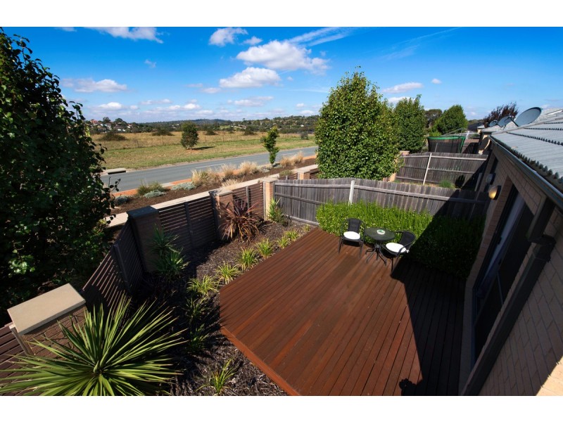 1/204 Macfarlane Burnet Avenue, Macgregor ACT 2615