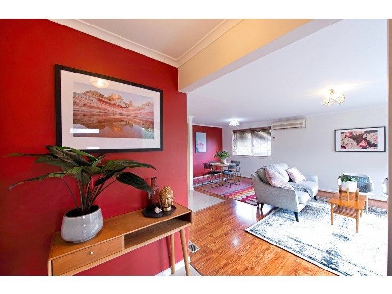 11 Phoenix Place, Giralang ACT 2617