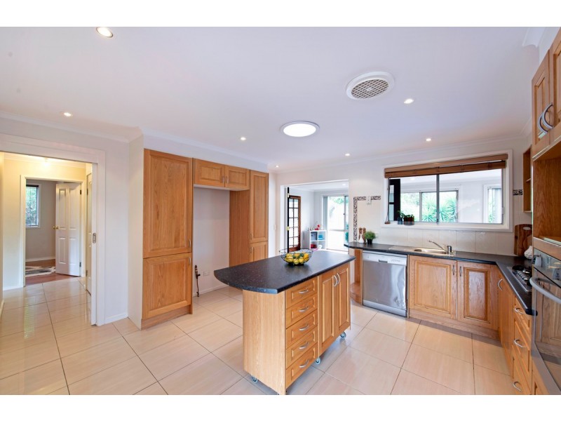 11 Phoenix Place, Giralang ACT 2617