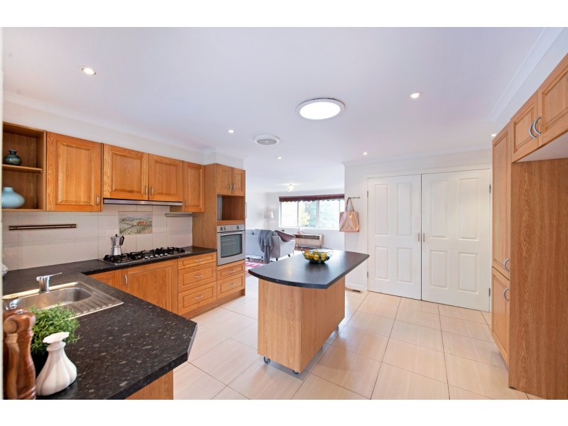 11 Phoenix Place, Giralang ACT 2617
