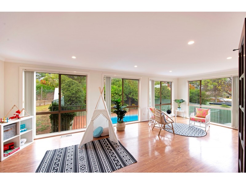 11 Phoenix Place, Giralang ACT 2617