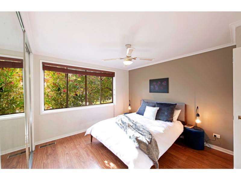 11 Phoenix Place, Giralang ACT 2617