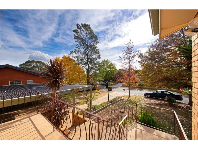 11 Phoenix Place, Giralang ACT 2617