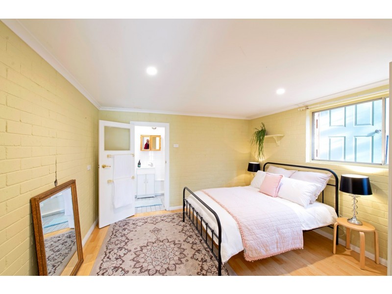 11 Phoenix Place, Giralang ACT 2617