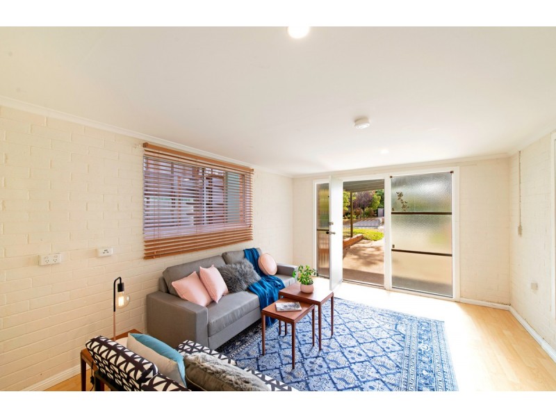 11 Phoenix Place, Giralang ACT 2617