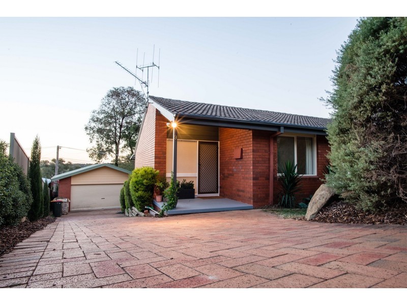 9 Lenehan Street, Giralang ACT 2617