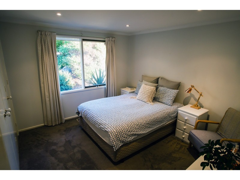 9 Lenehan Street, Giralang ACT 2617