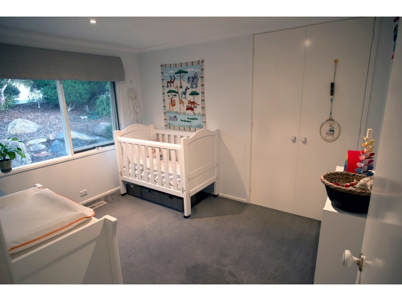 9 Lenehan Street, Giralang ACT 2617
