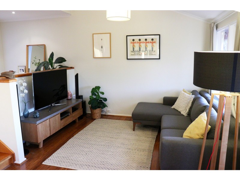 9 Lenehan Street, Giralang ACT 2617