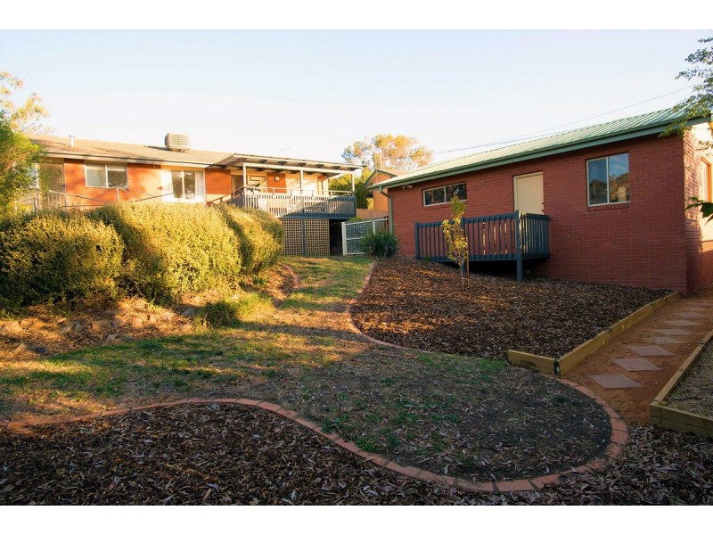 9 Lenehan Street, Giralang ACT 2617