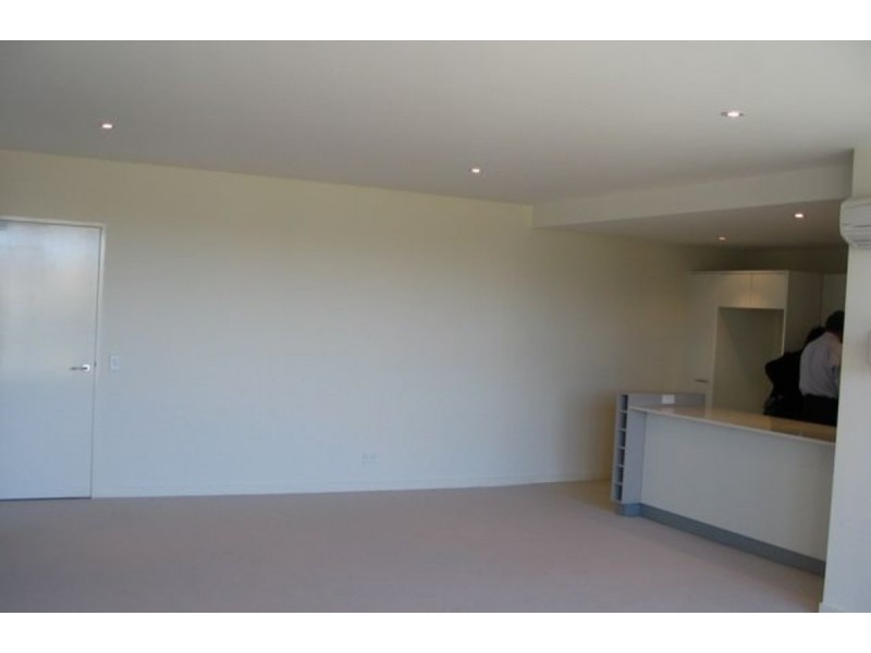 61/98-100 Corinna ‘Sky Plaza’ Street, Phillip ACT 2606