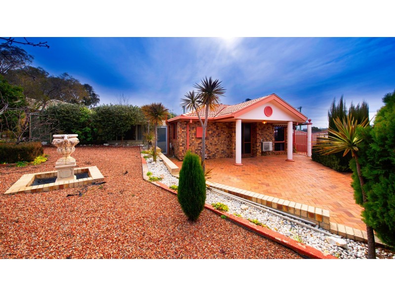 10 Meyrick Place, Florey ACT 2615