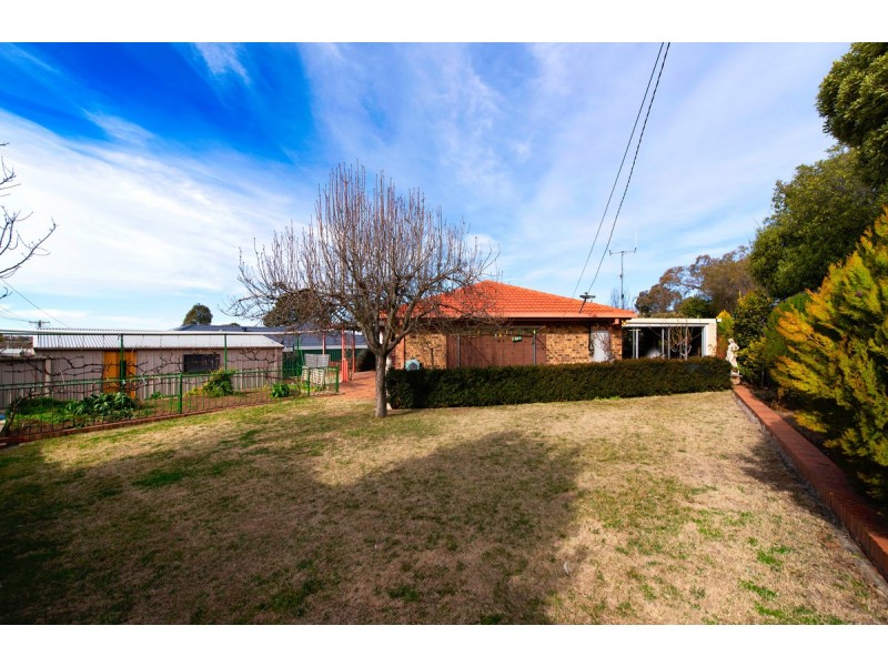 10 Meyrick Place, Florey ACT 2615