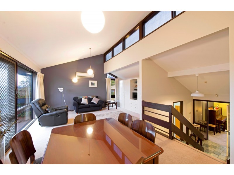 18 Sculptor Street, Giralang ACT 2617