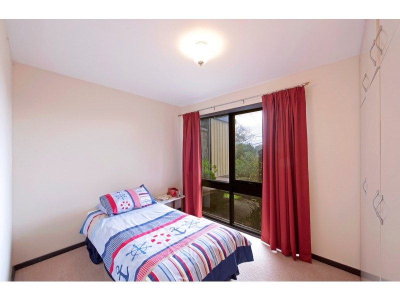 18 Sculptor Street, Giralang ACT 2617