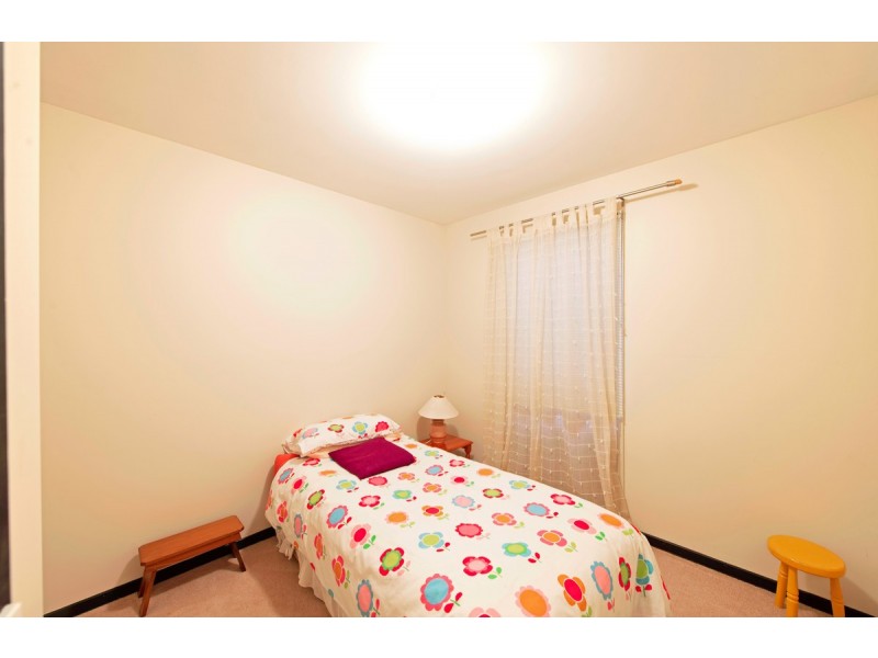18 Sculptor Street, Giralang ACT 2617