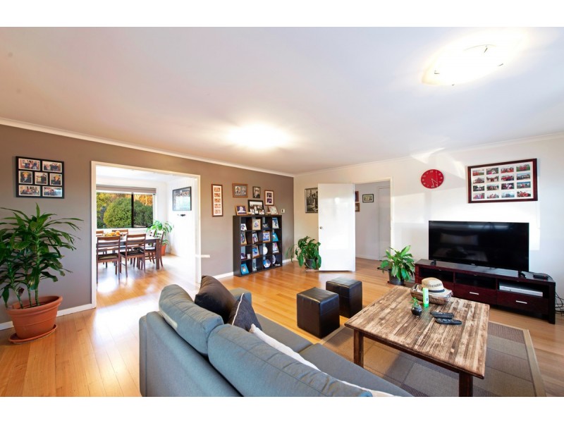 43 Hawkesbury Crescent, Farrer ACT 2607