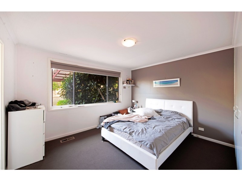 43 Hawkesbury Crescent, Farrer ACT 2607