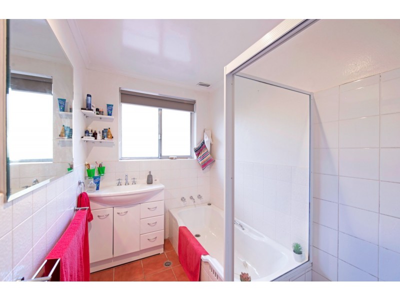 43 Hawkesbury Crescent, Farrer ACT 2607